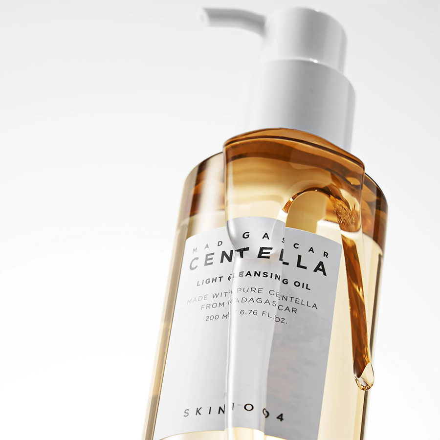 Madagascar Centella Light Cleansing Oil